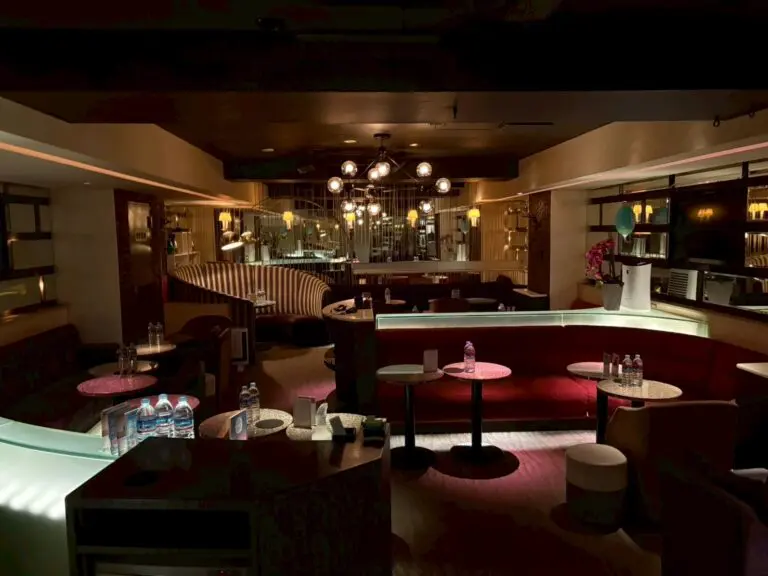 銀座　バッドガールズ（Campus Cafe BADD GIRLS 銀座店）