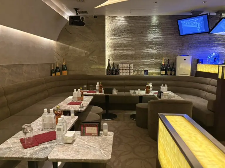 赤坂　アイリス （Iris）