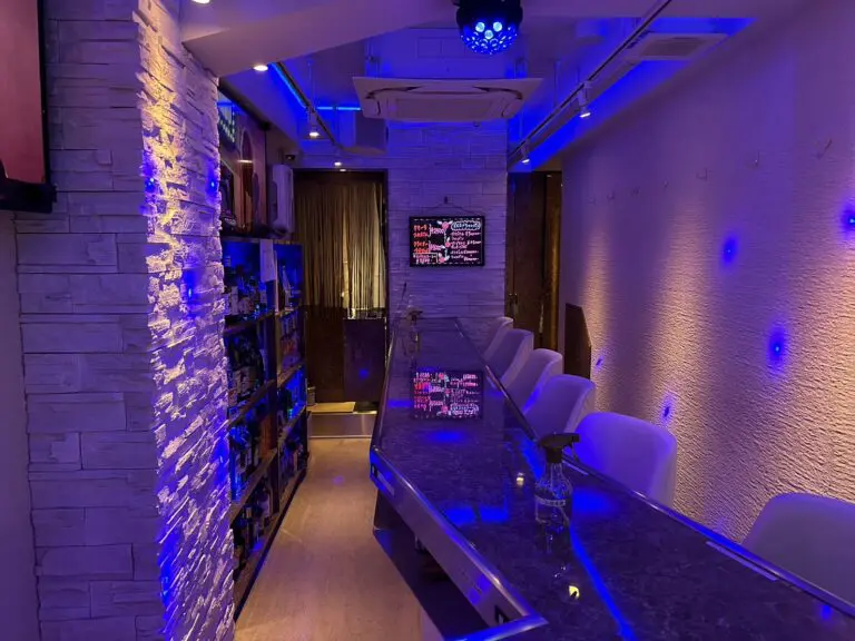 新橋　ベリー （GIRLS BAR&CAFE VELLY）