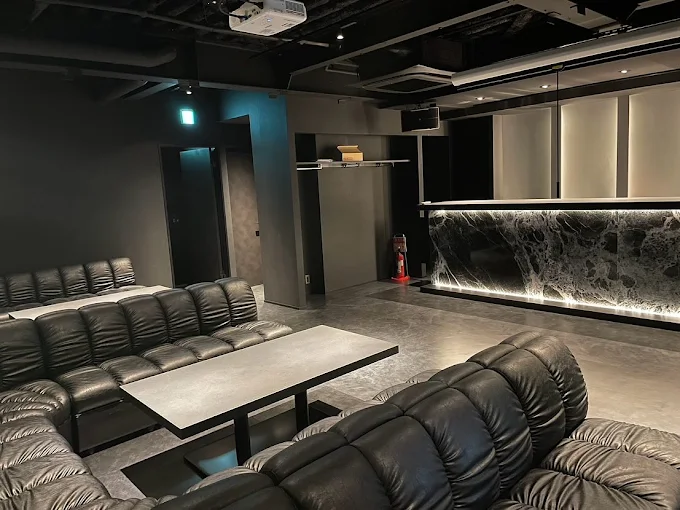 西麻布　ハチカイ （LOUNGE BAR 8KAI）