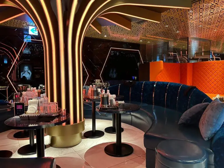 新宿歌舞伎町　ドンフィン （Donfin）